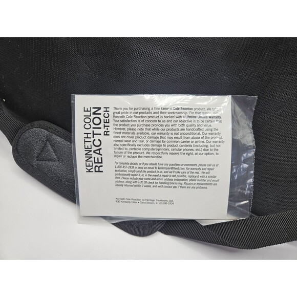 Kenneth Cole Reaction R-Tech Tablet & Netbook Case 19"X14" - Picture 2 of 9